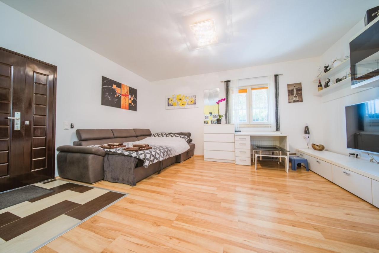 Chiara With Private Pool And Garden Villa *