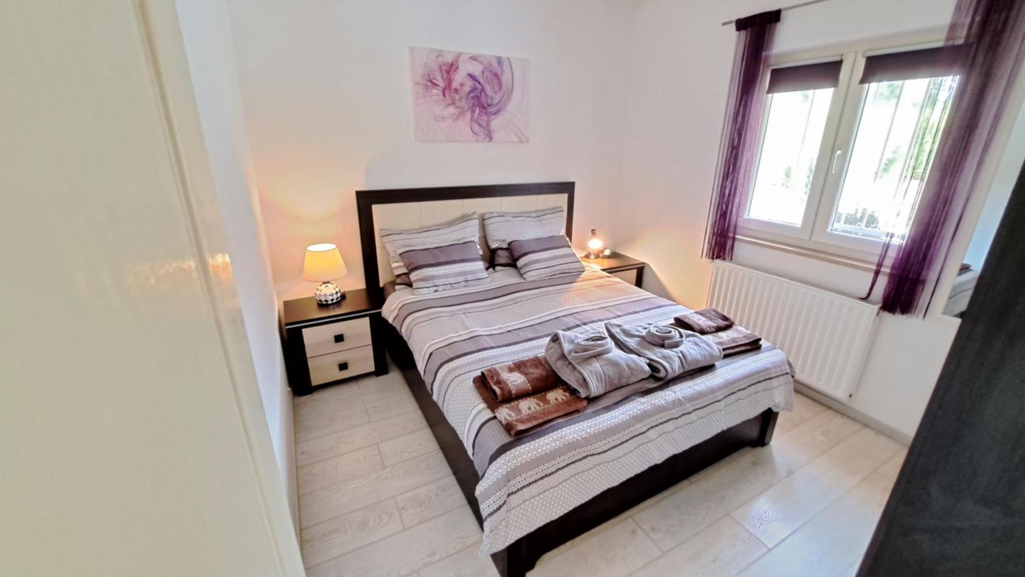 Chiara With Private Pool And Garden